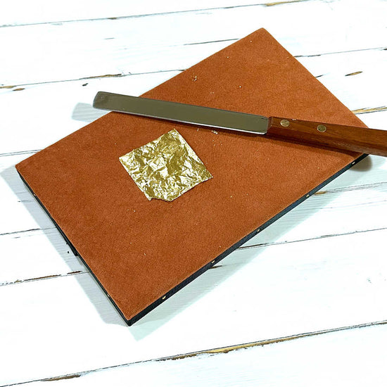Gilding Cushion with Removeable Wild Shield