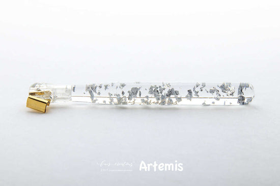 Load image into Gallery viewer, Resin Calligraphy Penholder Luis Creations Artemis Silver
